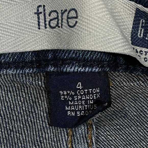 Vintage Y2K GAP Flare Leg Jeans Mid/Low Rise 2% Spandex Medium Blue | Size 4 - Picture 9 of 10
